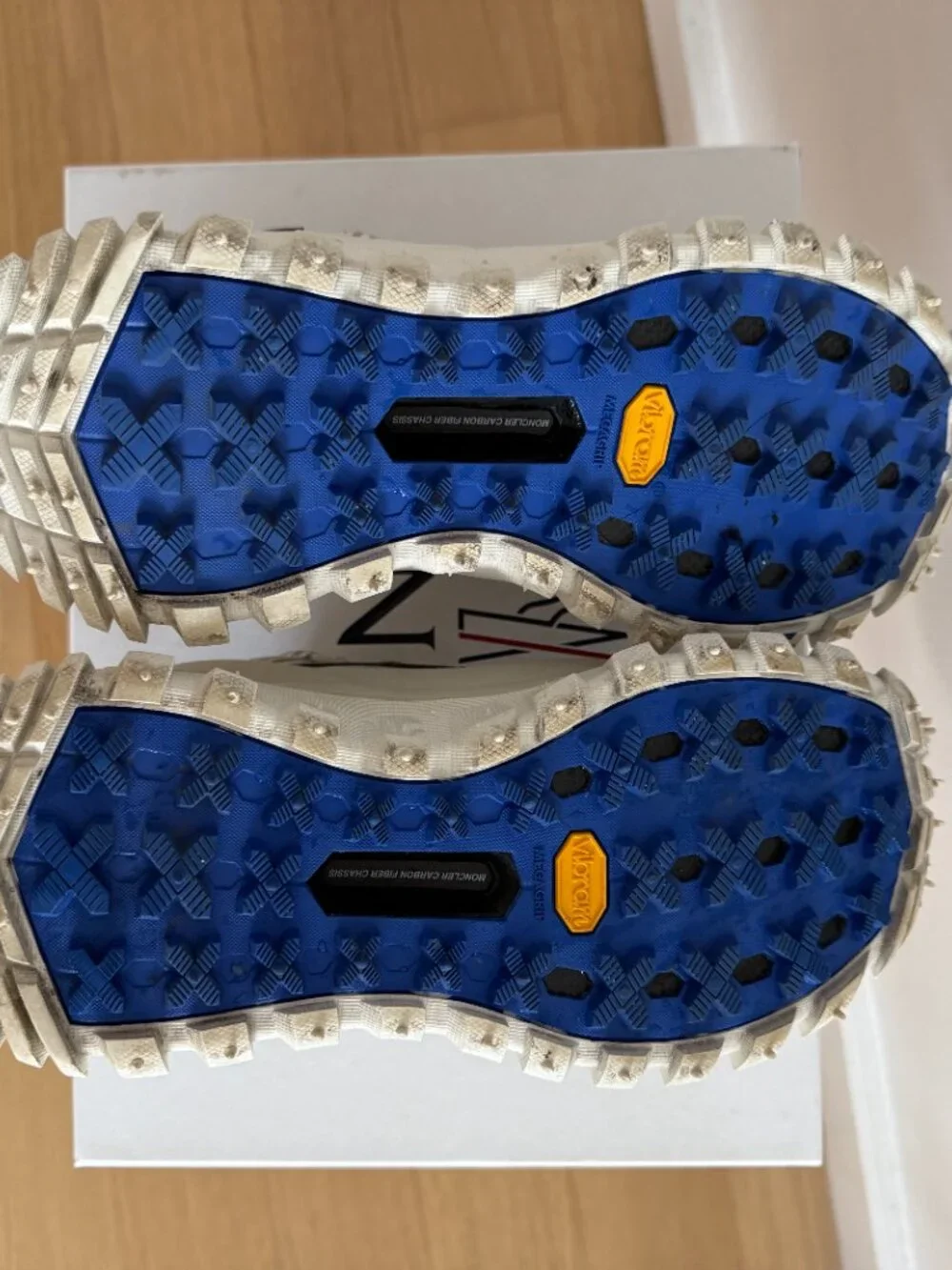 Moncler Grenoble Trailgrip GTX GORE-TEX White 40